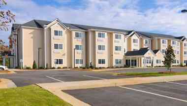 Microtel Inn & Suites by Wyndham Ozark a Ozark, AL