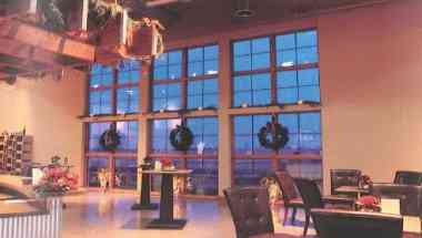 Cedar Ridge Vineyards Winery & Distillery i Cedar Rapids, IA