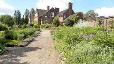 Winterbourne House & Garden à Birmingham, GB1