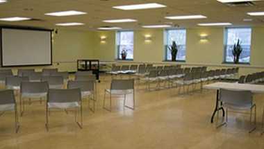 Swansea Town Hall Community Centre в Toronto, ON