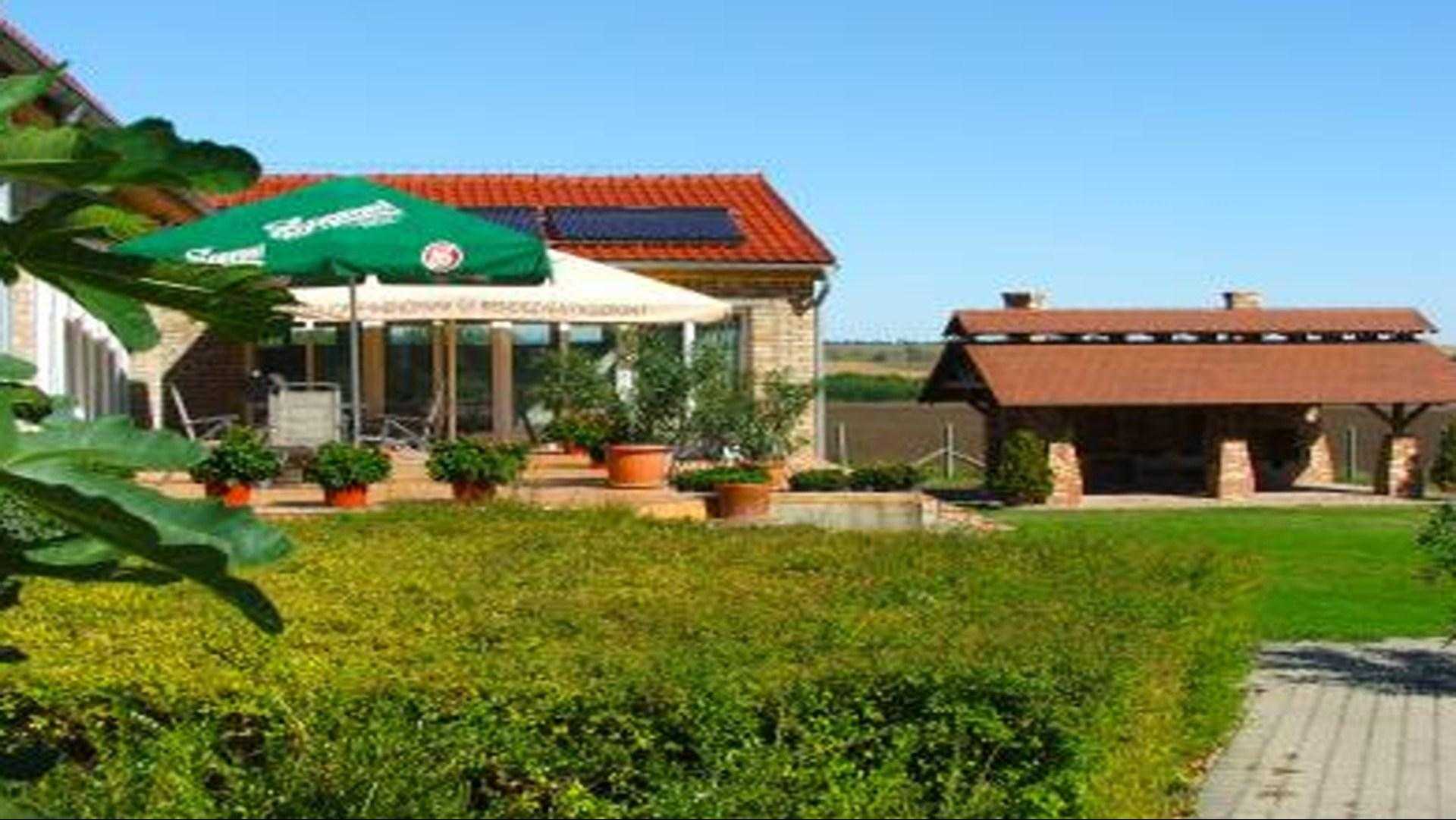 Palmajor Pihenopark es Rendezvenykozpont i Gardony, HU