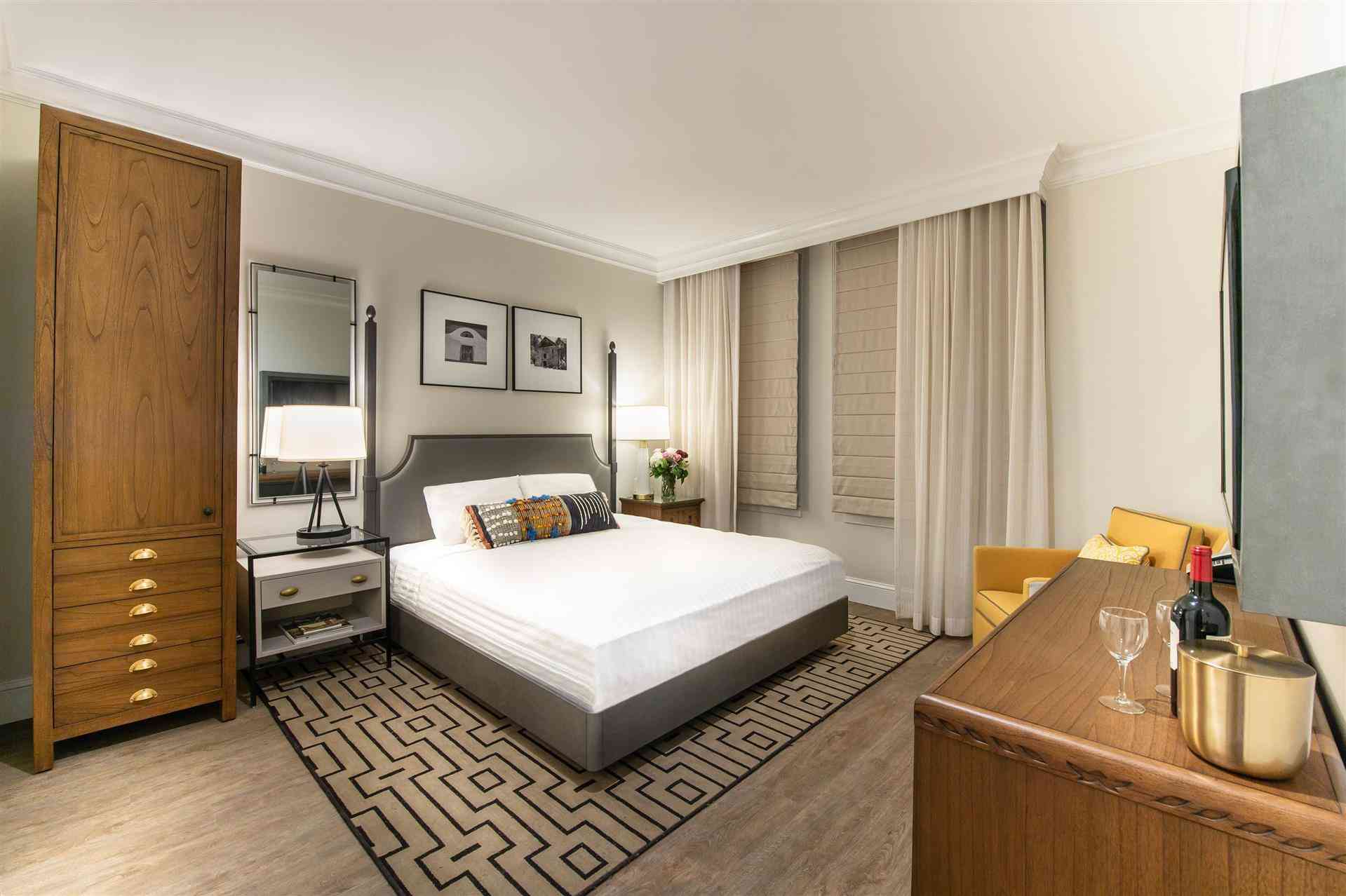 Hotel E в Santa Rosa, CA