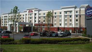 Hampton Inn & Suites Poughkeepsie в Poughkeepsie, NY