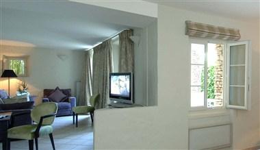 Le Mas Des Herbes Blanches à Avignon, FR