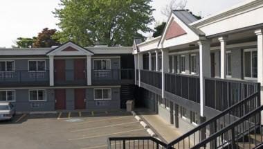 Carlton Inn Midway image