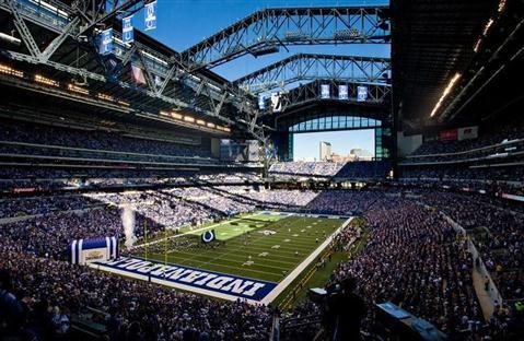 卢卡斯石油体育场