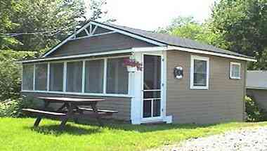 Coast Village Inn & Cottages в Wells, ME