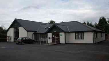 Lingen Village Hall a Bucknell, GB1