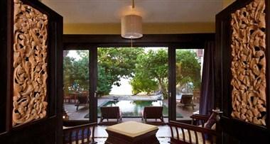 J Resort Alidhoo a Male, MV