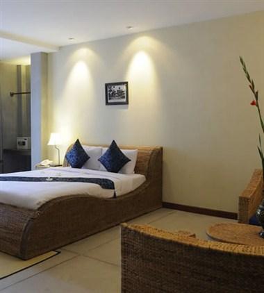 Frangipani Fine Arts Hotel Phnom Penh в Phnom Penh, KH