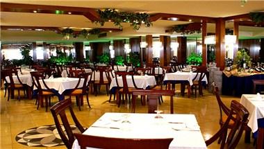 圣诞老人苏珊娜, ES 的 Hotel Don Angel - Santa Susana