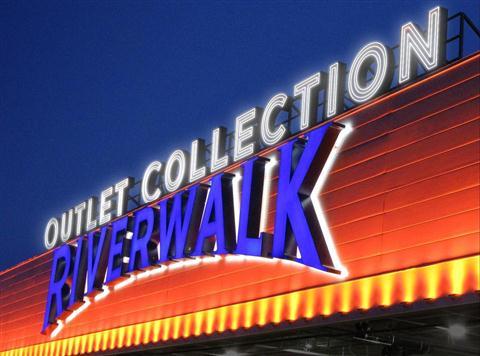 Outlet Collection at Riverwalk