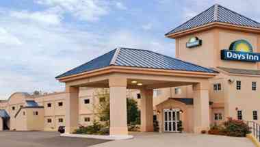 Days Inn by Wyndham Ridgefield NJ a Ridgefield, NJ
