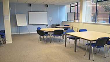 The Learning Curve в Melksham, GB1