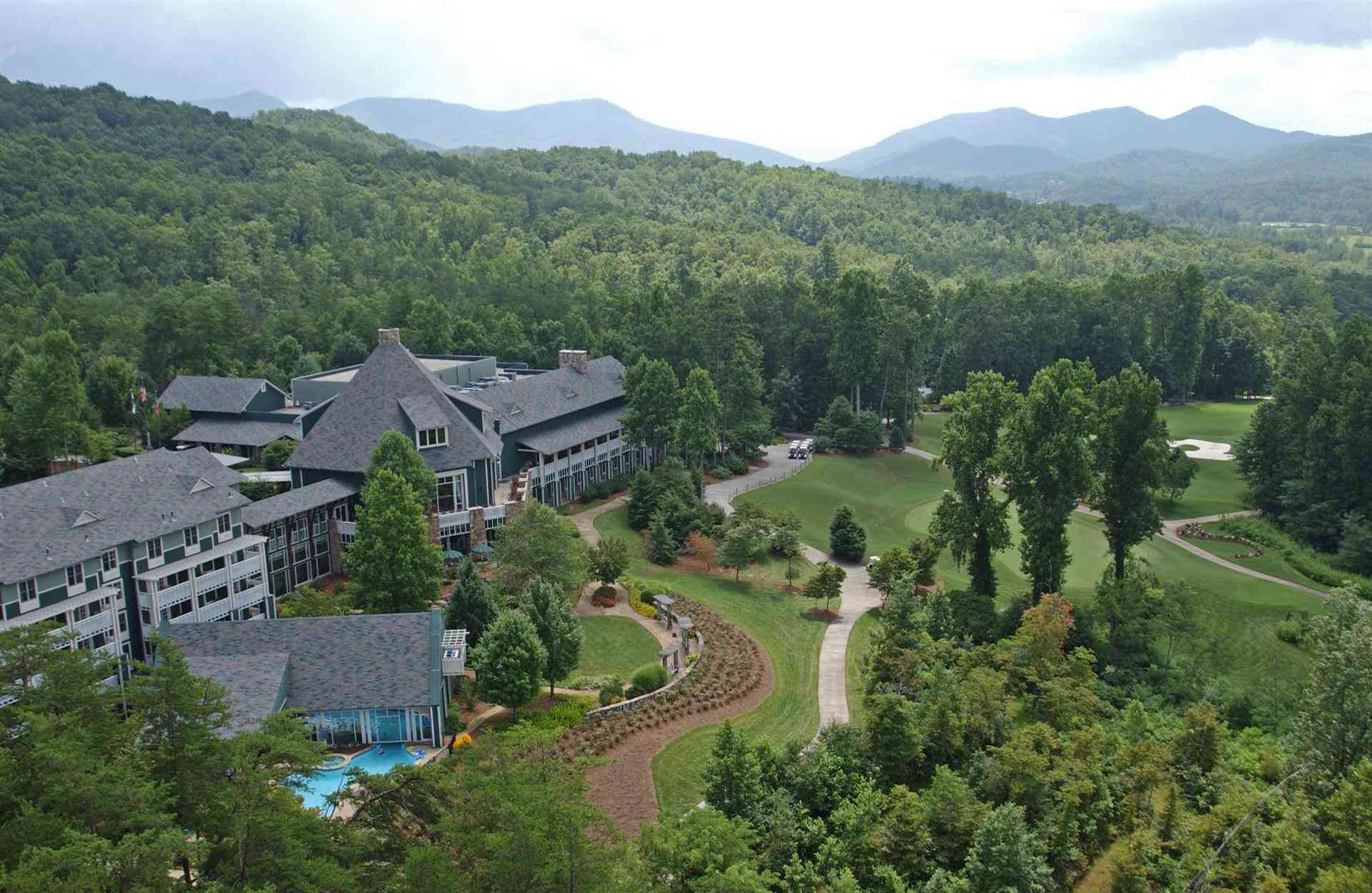 Brasstown Valley Resort & Spa в Young Harris, GA