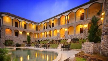 Los Mandarinos image