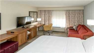 Hampton Inn Boston - Westborough в Westborough, MA
