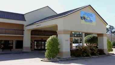 Days Inn by Wyndham Longview South a Longview, TX