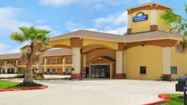 Days Inn by Wyndham Humble/Houston Intercontinental Airport в Humble, TX