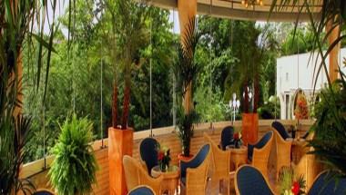 Noordwijk, NL 的 Alexander Hotel