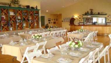 Ev&Em Vineyards в Laurel, NY