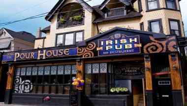 Pour House Irish Pub в Toronto, ON