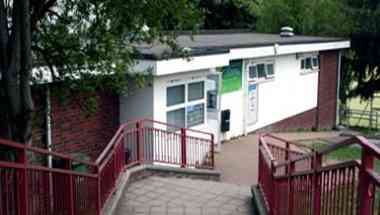 Sue Noake Leisure Centre i Caerphilly, GB3