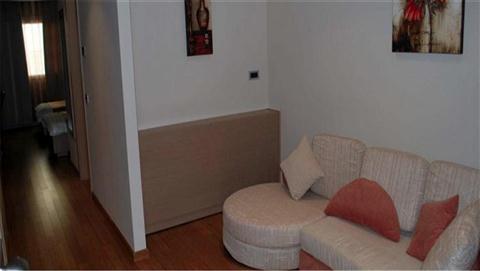 Hotel Sky 2 в Tirana, AL