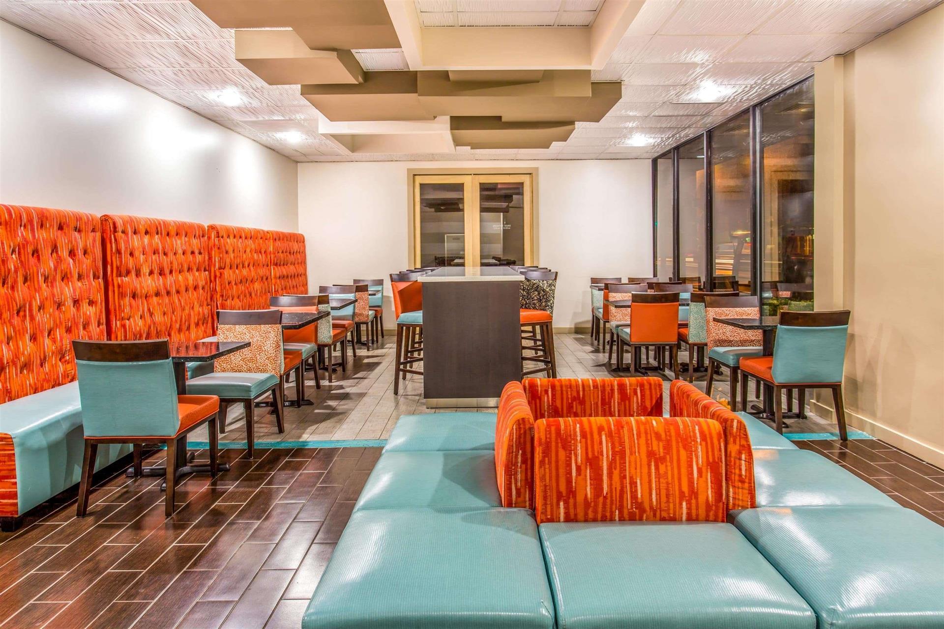 Days Inn by Wyndham Fort Lauderdale Airport Cruise Port image