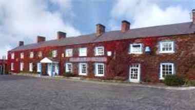 Blue Bell Hotel a Belford, GB1