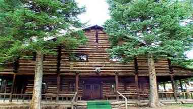 Pahaska Tepee in Cody, WY