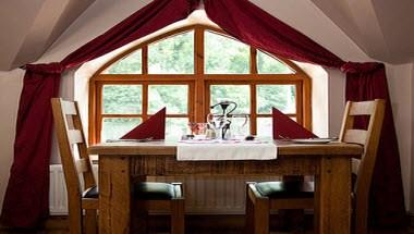 道尔顿在弗内斯, GB1 的 Chequers Hotel