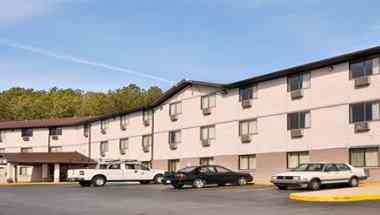Super 8 by Wyndham Homewood Birmingham Area en Homewood, AL