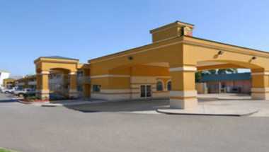 Super 8 by Wyndham Baton Rouge/I-10 à Bâton-Rouge, LA