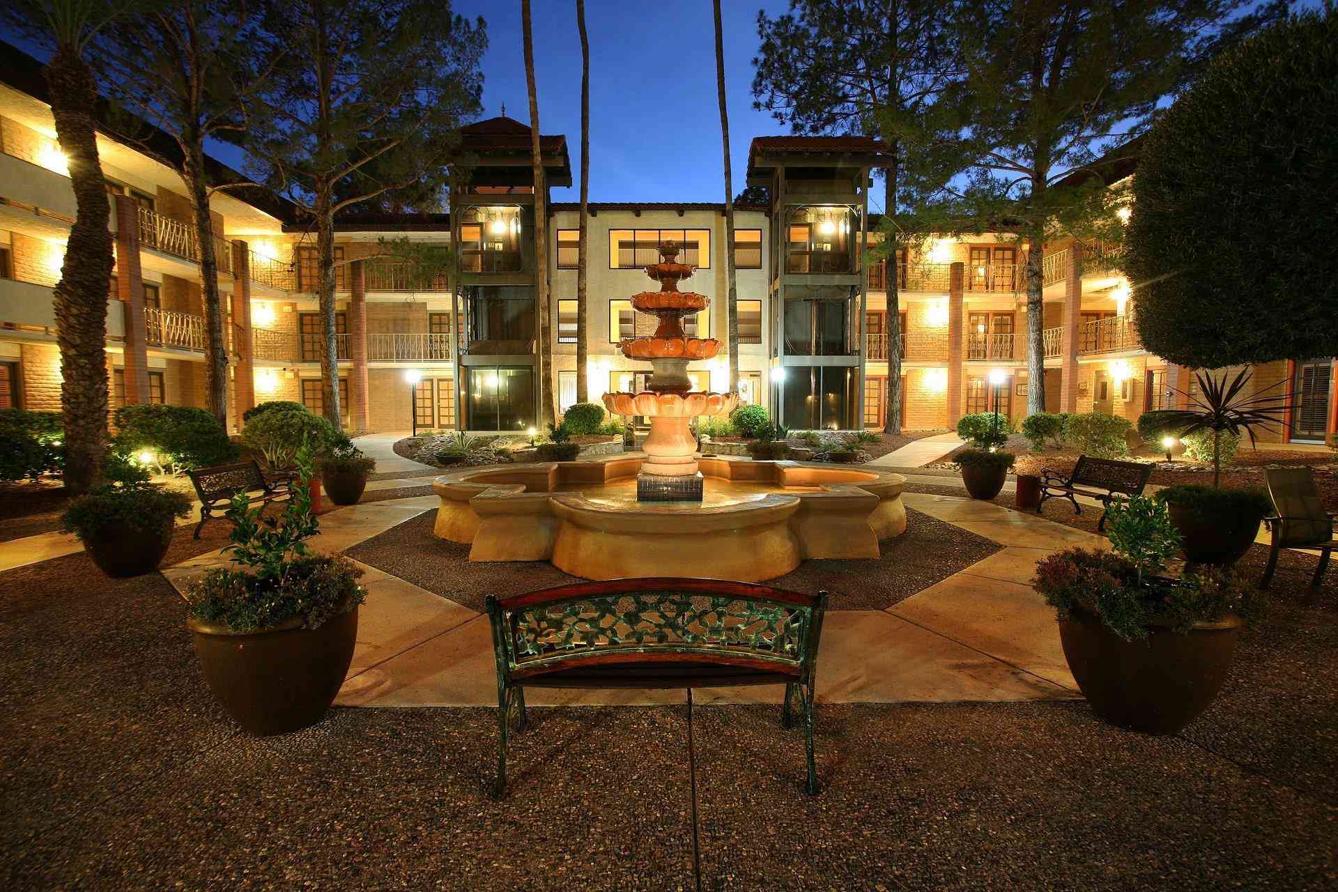 DoubleTree Suites by Hilton Hotel Tucson Airport i Tucson, AZ