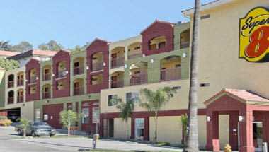 Super 8 by Wyndham Los Angeles Downtown a Los Angeles, CA