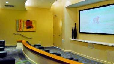 717 West Olympic Boulevard a Los Angeles, CA