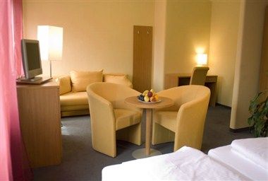 รูปสถานที่จัดงาน