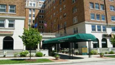 Knickerbocker on the Lake a Milwaukee, WI