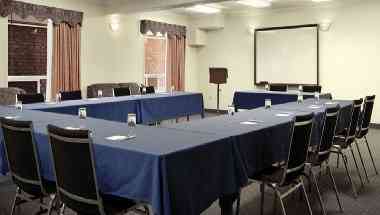 Canalta Brooks в Brooks, AB