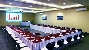 Golden Tulip Goa Candolim a Candolim, IN