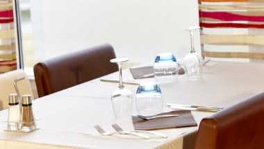 Kyriad Hotel Lyon Est - Bron Eurexpo Le Cottage a Lyon, FR