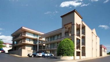 Econo Lodge Atlanta image