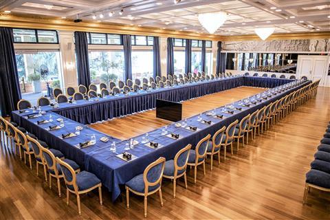 Tirana International Hotel & Conference Centre в Tirana, AL