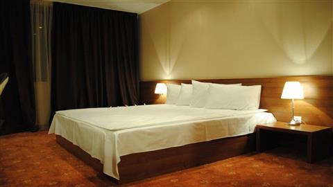 Hotel Seasons в Bacau, RO