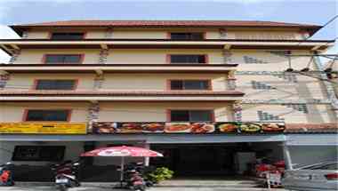 Max GuestHouse в Phuket, TH