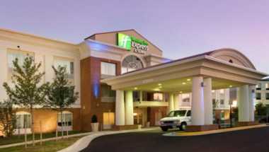 Holiday Inn Express and Suites Alexandria - Fort Belvoir i Alexandria, VA