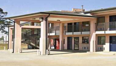 Days Inn by Wyndham Camilla в Camilla, GA