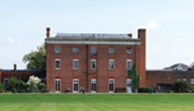 Hall Place Business Solutions a Maidenhead, GB1