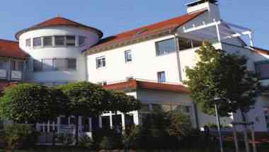 Hotel - Restaurant Landhaus Feckl в Ehningen, DE